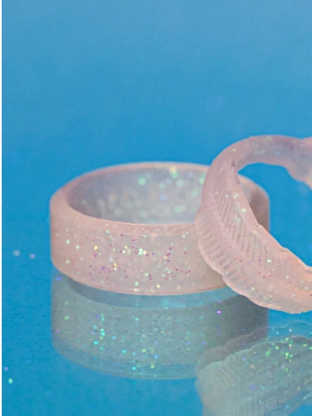 QALO Women’s Ethereal Modern Silicone Ring